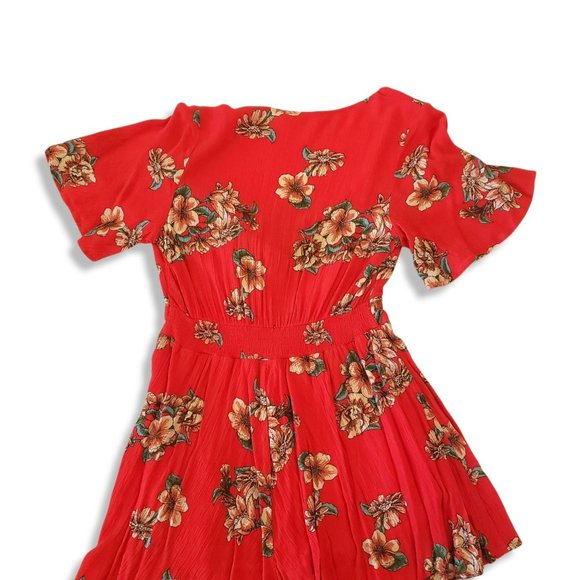 ILLA ILLA Women's Red Multi Smocked Short Tie Front V-neckline Cutout Romper - Picture 9 of 10